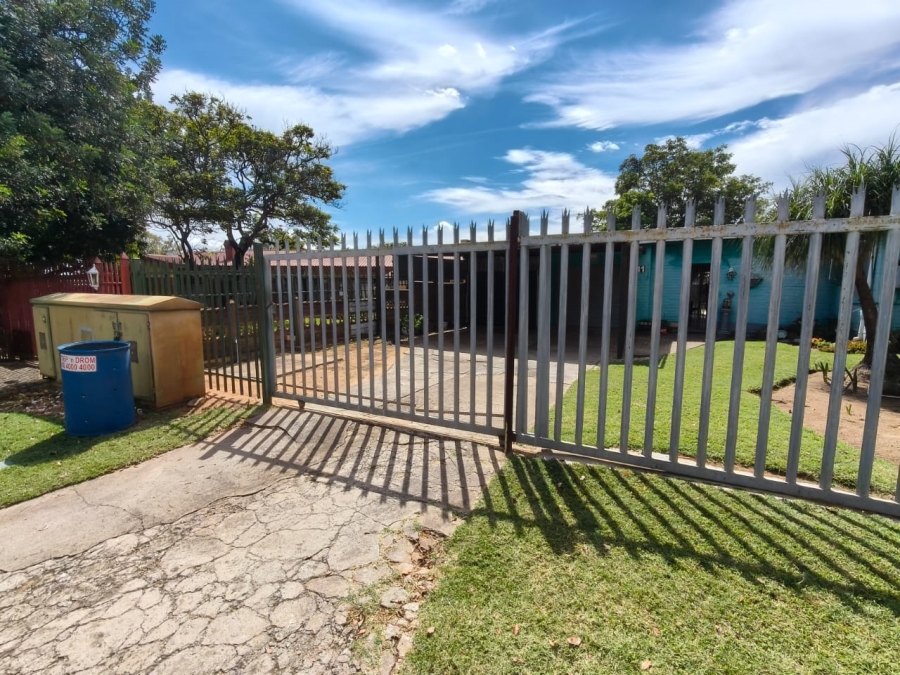 4 Bedroom Property for Sale in Protea Park North West